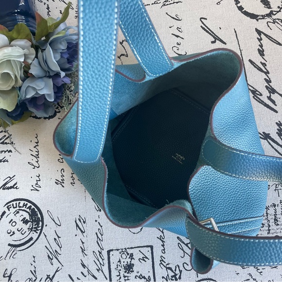 Picotin 18 Taurillon Clémence in Bleu Jean Leather with Palladium Hardware - Picture 11 of 14